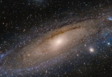研究人員稱暗物質(zhì)以驚人的速度拉動了星系