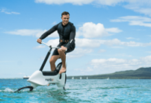 Manta5 Hydrofoil eBike是一款可以騎在水上的電動(dòng)自行車(chē)