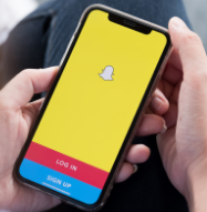 Snapchat推出了具有增強(qiáng)現(xiàn)實(shí)功能的相機(jī)效果 可激發(fā)社交距離