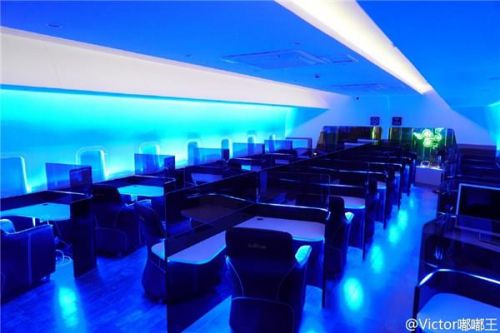 WE草莓若風開網吧地址價格曝光 頂級配置80塊錢一小時
