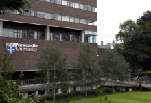 紐卡斯爾大學工作人員聲稱工作量難以管理