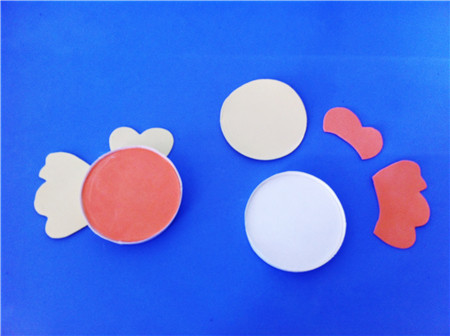 兒童節(jié)環(huán)保紙杯金魚(yú)貼畫(huà)手工制作2